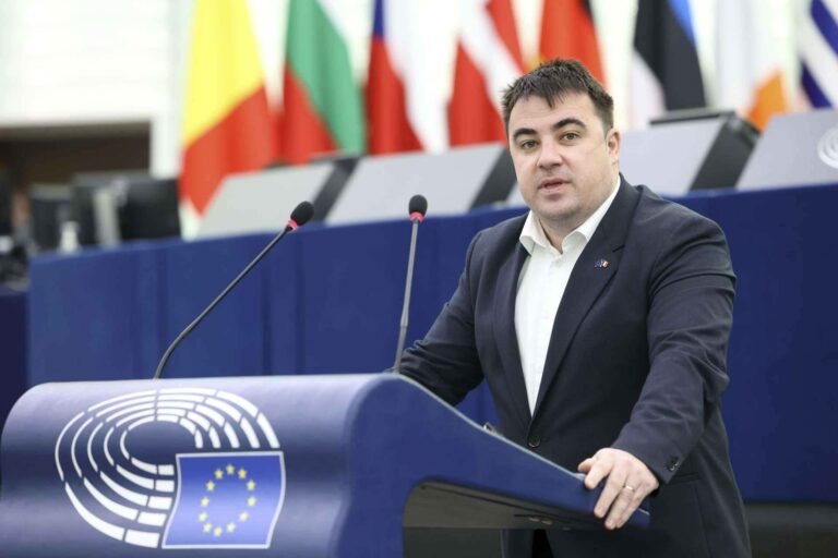 El eurodiputado Vlad Marius Botos impulsa la lucha para que Rumanía entre en el espacio Schengen